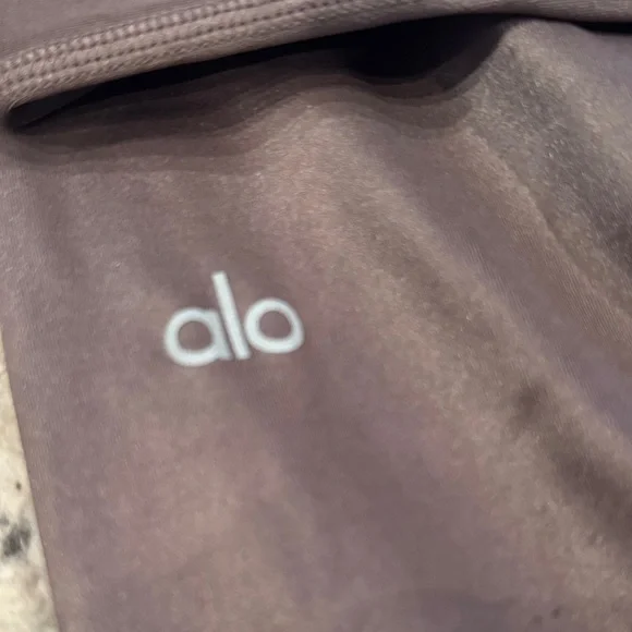 ALO Yoga Cocoa Leggings - Picture 2 of 2
